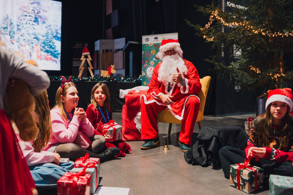 Święty Mikołaj, Kronospan i dzieci z KUDiM