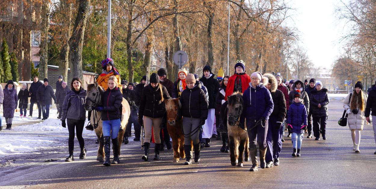 Orszak Trzech Króli przeszedł ulicami Szczecinka