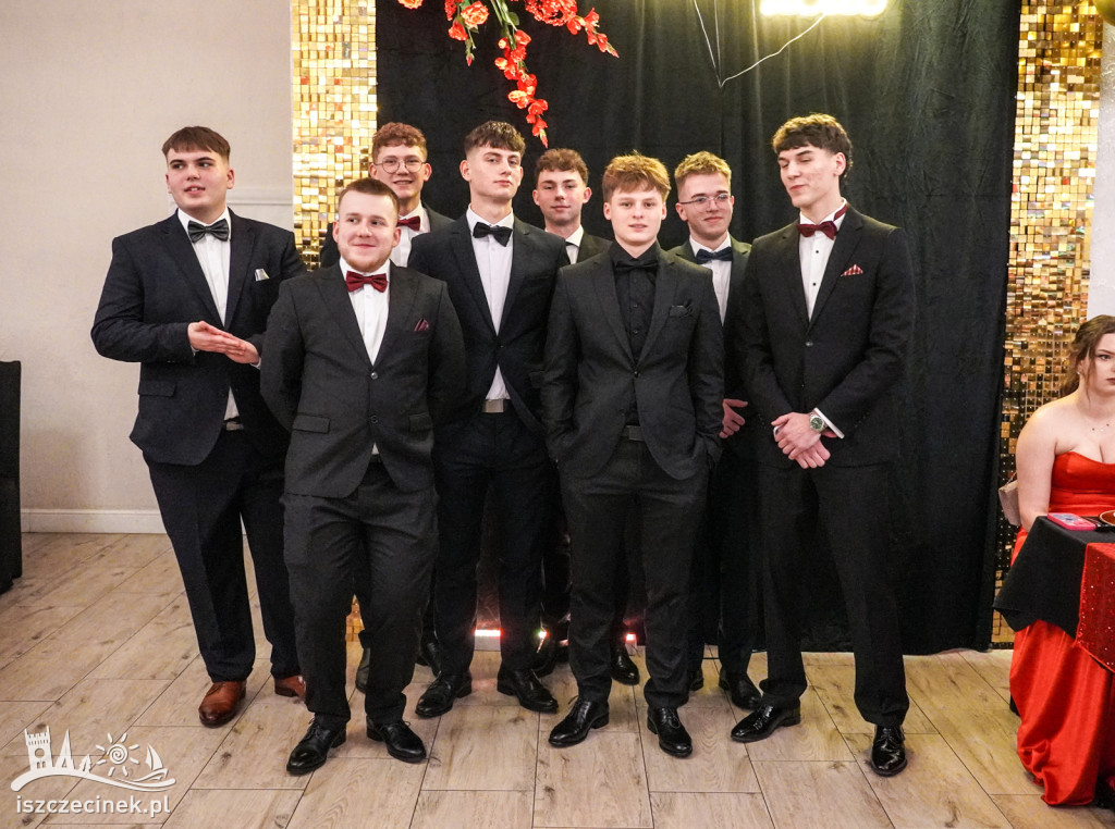 Studniówka Ekonomika w Szczecinku. Bal maturzystów