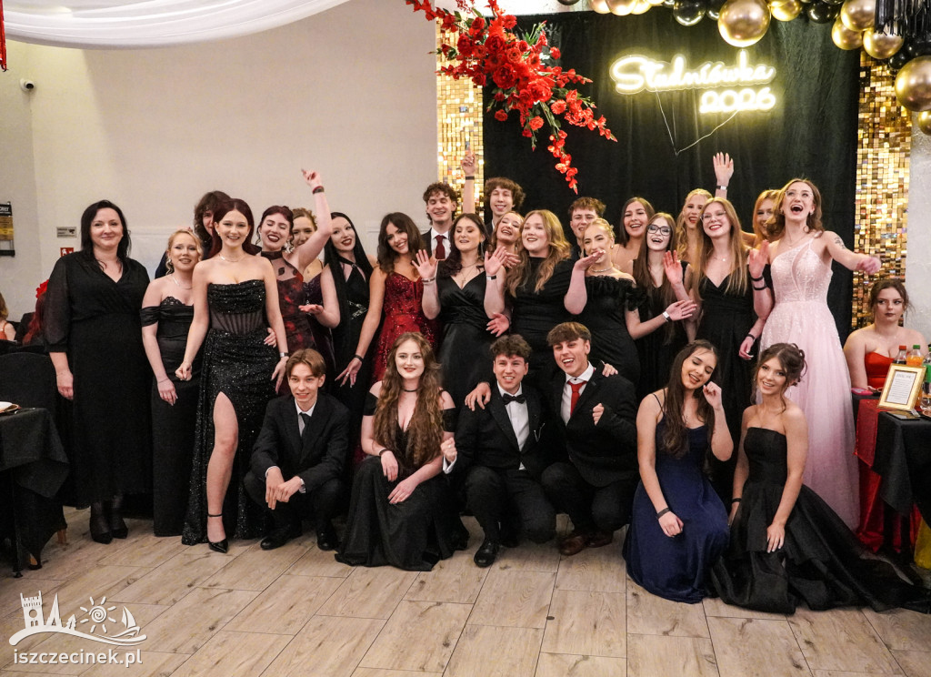 Studniówka Ekonomika w Szczecinku. Bal maturzystów