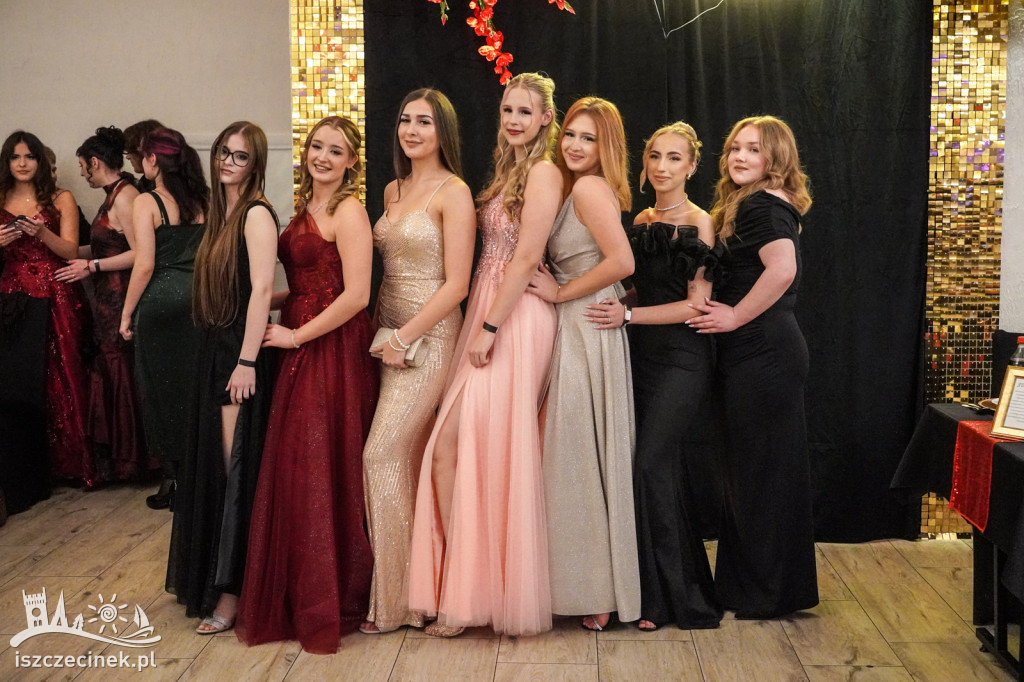 Studniówka Ekonomika w Szczecinku. Bal maturzystów