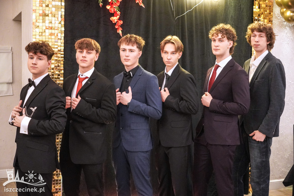 Studniówka Ekonomika w Szczecinku. Bal maturzystów