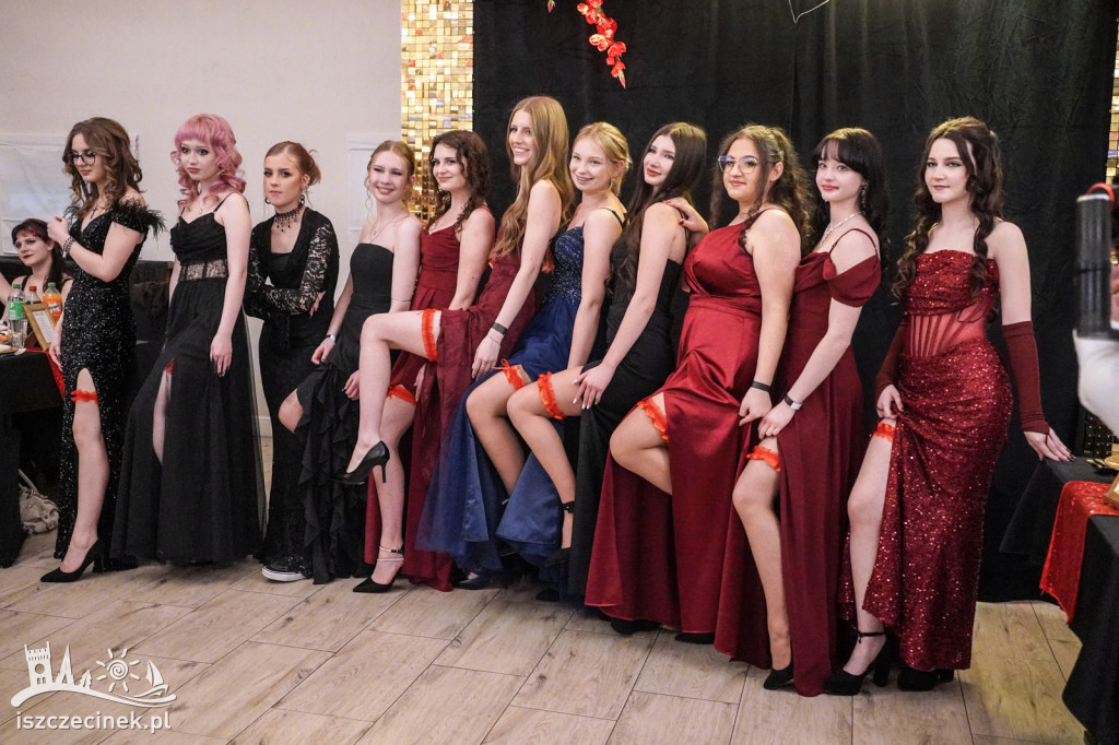 Studniówka Ekonomika w Szczecinku. Bal maturzystów