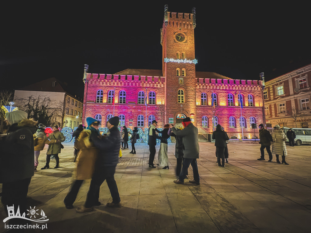 Karnawał wystartował. Taniec na Placu Wolności