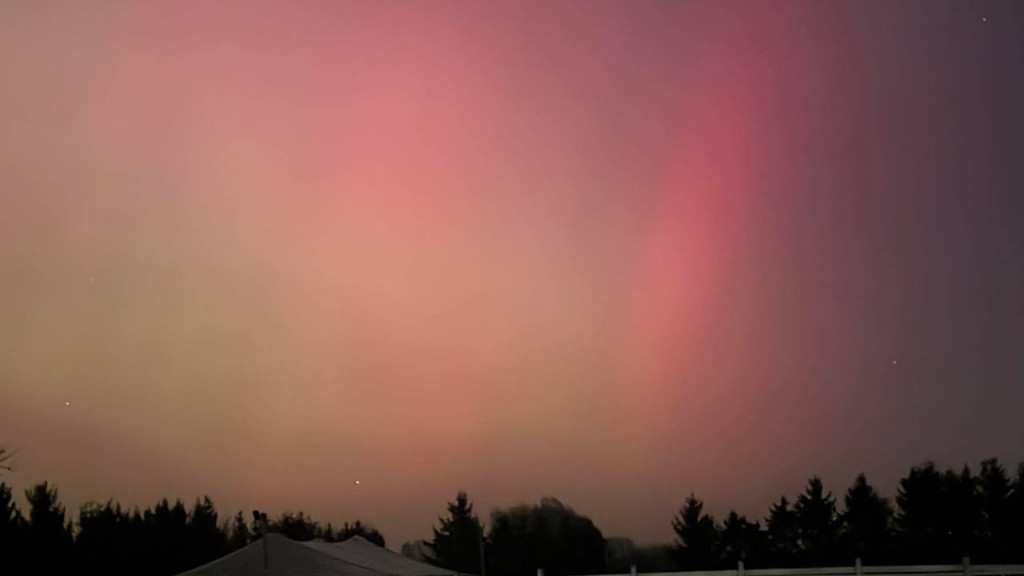 Zorza polarna nad regionem.