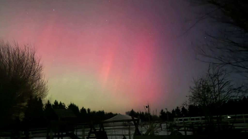 Zorza polarna nad regionem.