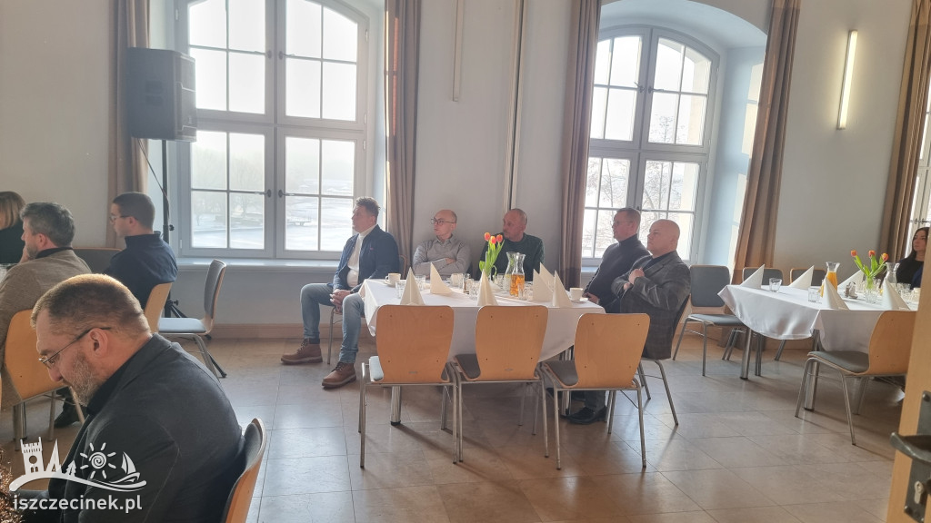 Śniadanie biznesowe w Szczecinku.
