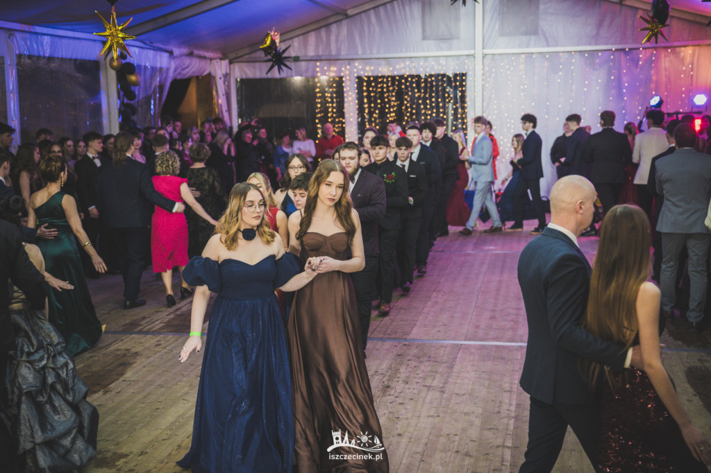 Studniówka ZS Nr 1 w obiektywie