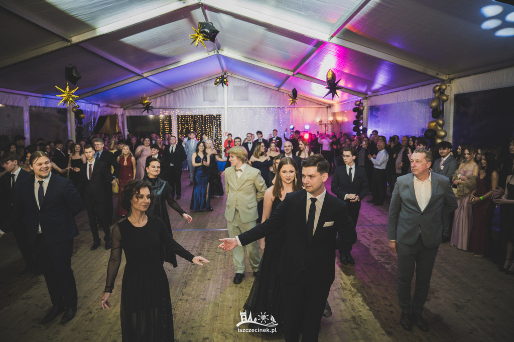 Studniówka ZS Nr 1 w obiektywie