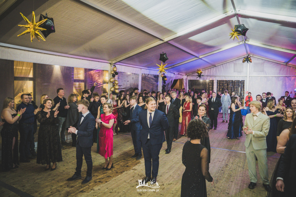 Studniówka ZS Nr 1 w obiektywie