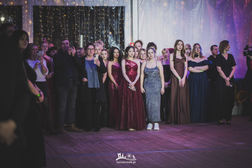 Studniówka ZS Nr 1 w obiektywie