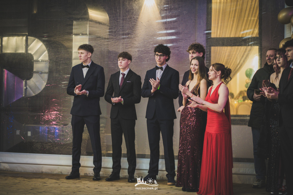 Studniówka ZS Nr 1 w obiektywie