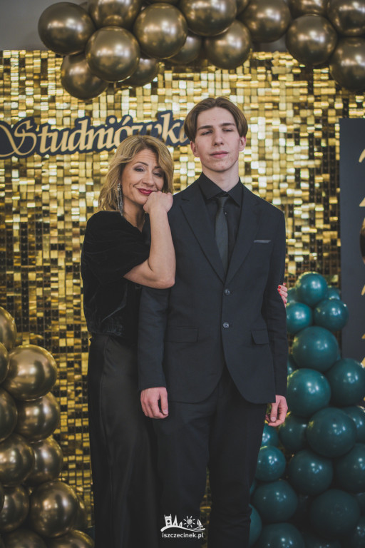 Studniówka ZS Nr 1 w obiektywie