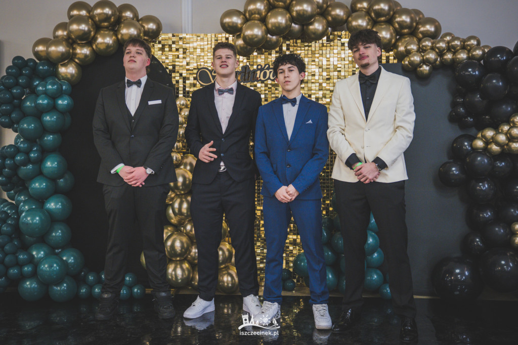 Studniówka ZS Nr 1 w obiektywie