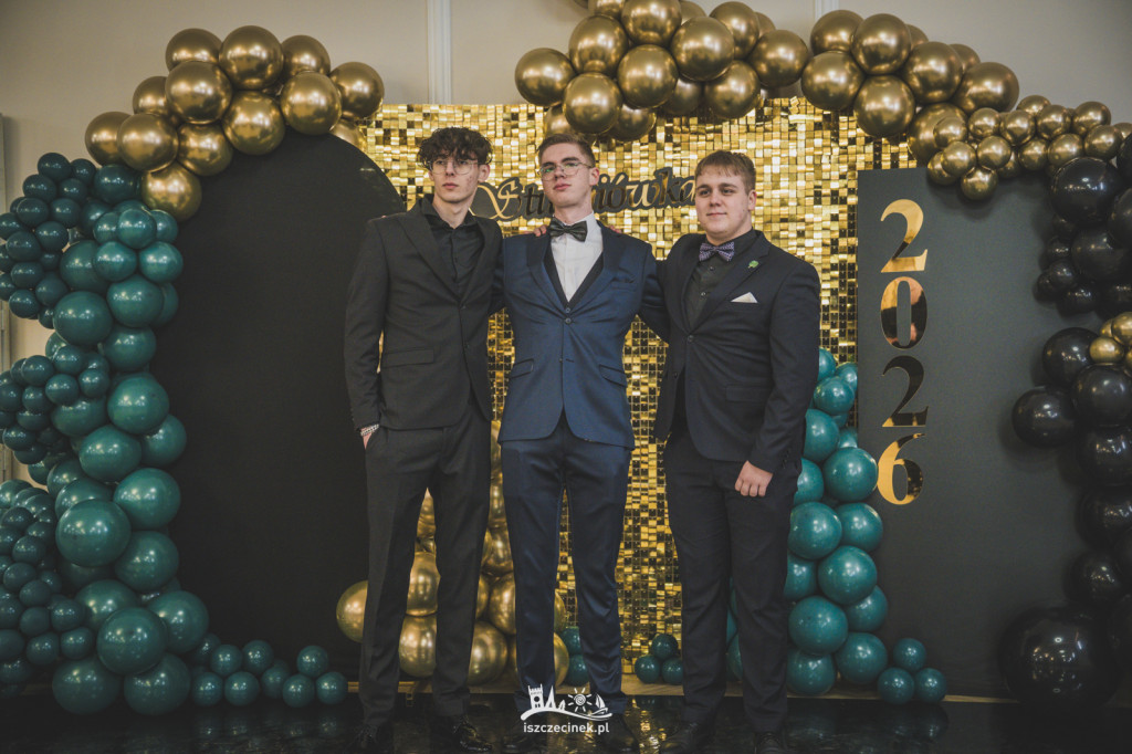 Studniówka ZS Nr 1 w obiektywie