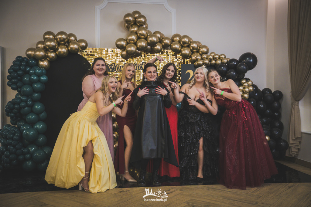 Studniówka ZS Nr 1 w obiektywie