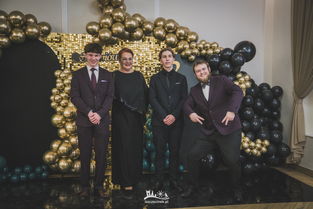 Studniówka ZS Nr 1 w obiektywie