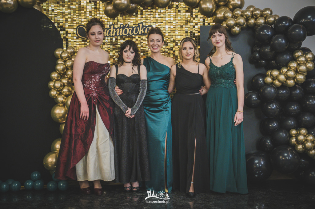 Studniówka ZS Nr 1 w obiektywie