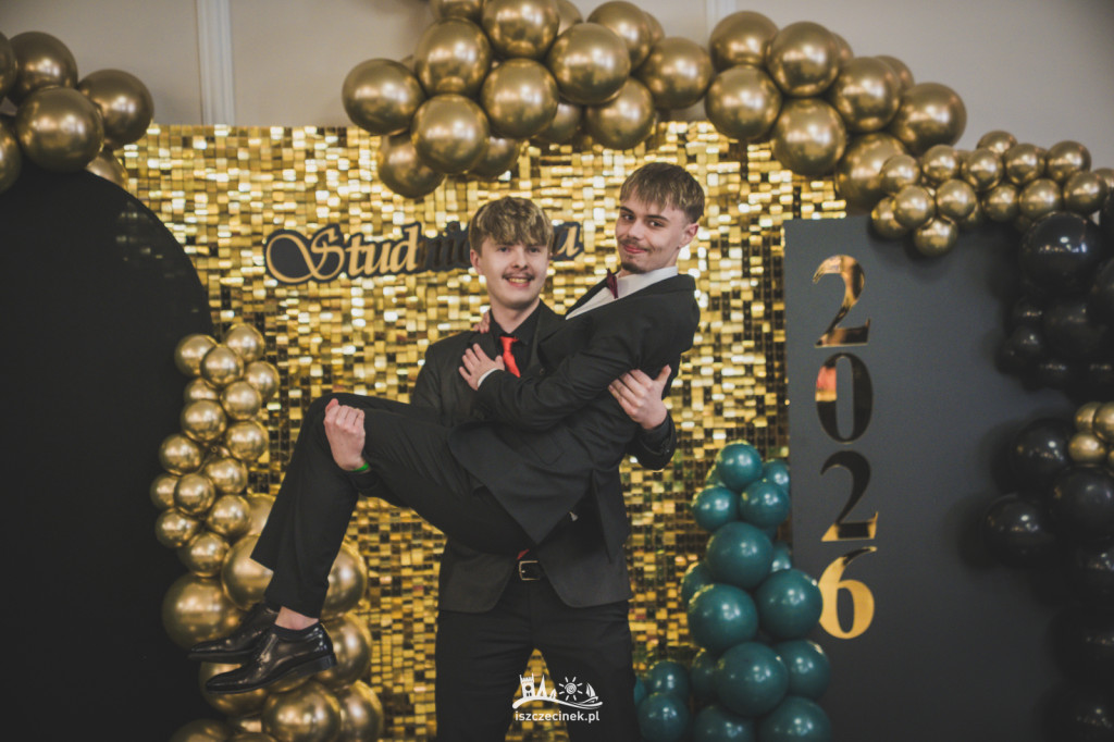 Studniówka ZS Nr 1 w obiektywie