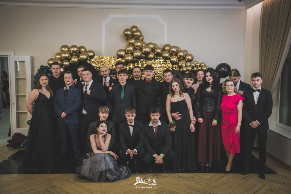 Studniówka ZS Nr 1 w obiektywie