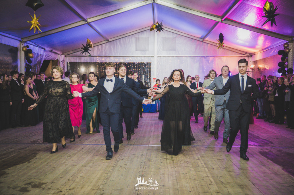 Studniówka ZS Nr 1 w obiektywie