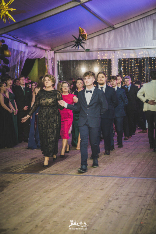 Studniówka ZS Nr 1 w obiektywie