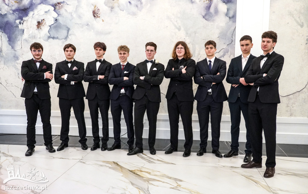 Studniówki 2026. Tak się bawili maturzyści z STO!