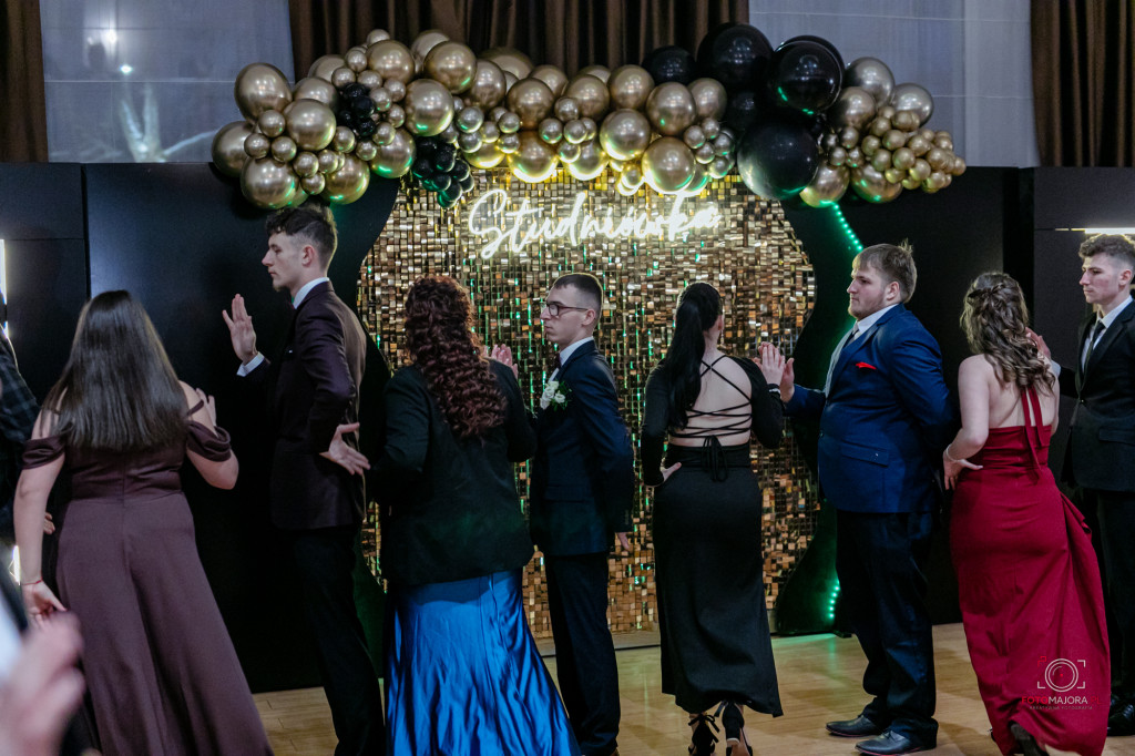 Studniówka ZS nr 7 w Białym Borze