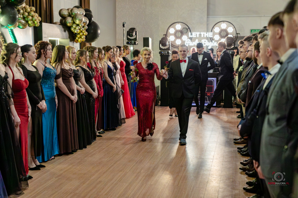 Studniówka ZS nr 7 w Białym Borze