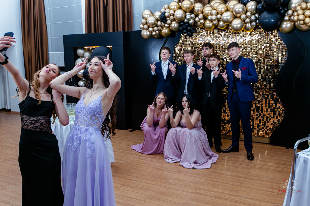 Studniówka ZS nr 7 w Białym Borze