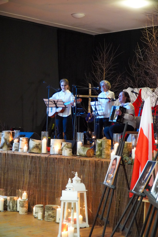 Patriotyczny wieczór w Barwicach – zobacz zdjęcia