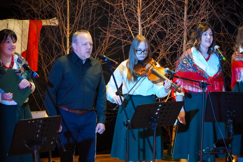 Patriotyczny wieczór w Barwicach – zobacz zdjęcia