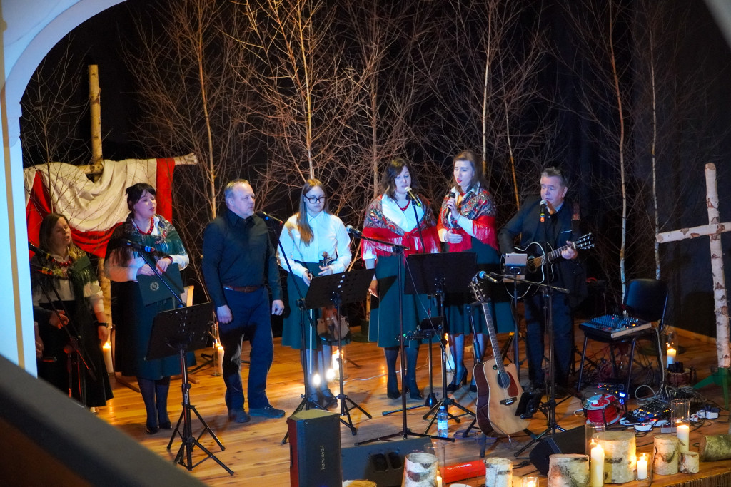 Patriotyczny wieczór w Barwicach – zobacz zdjęcia