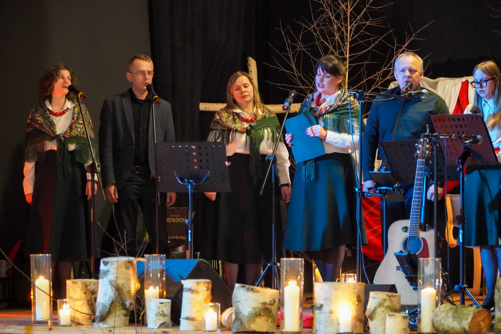 Patriotyczny wieczór w Barwicach – zobacz zdjęcia