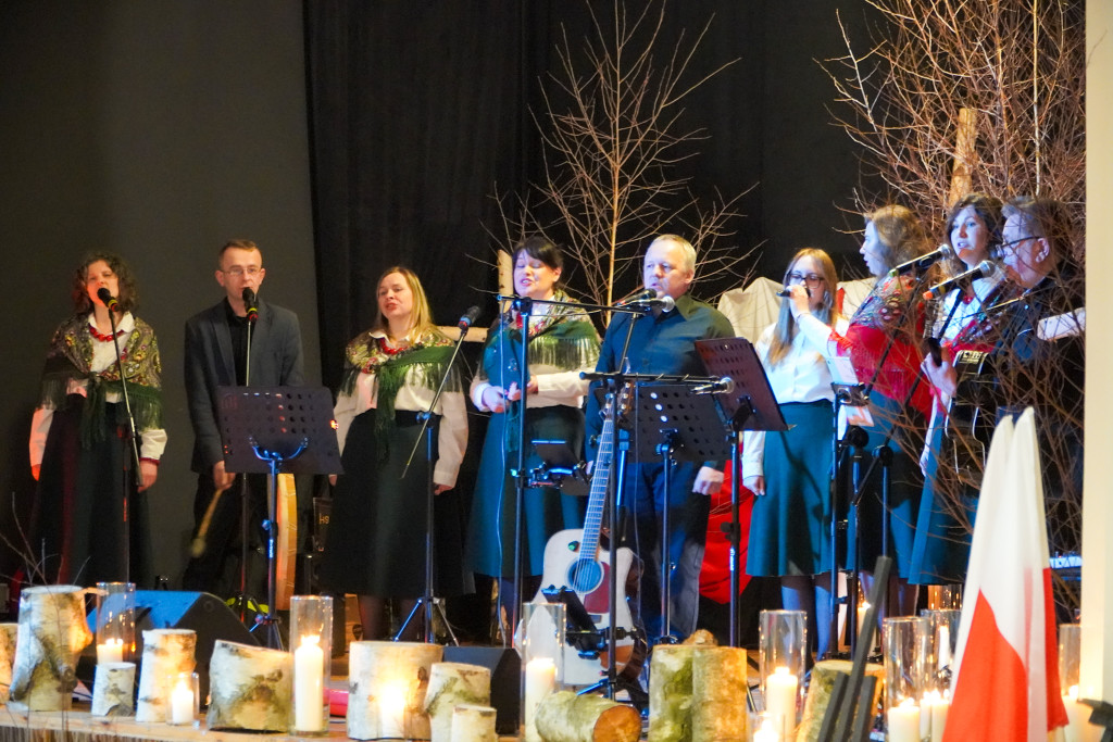 Patriotyczny wieczór w Barwicach – zobacz zdjęcia