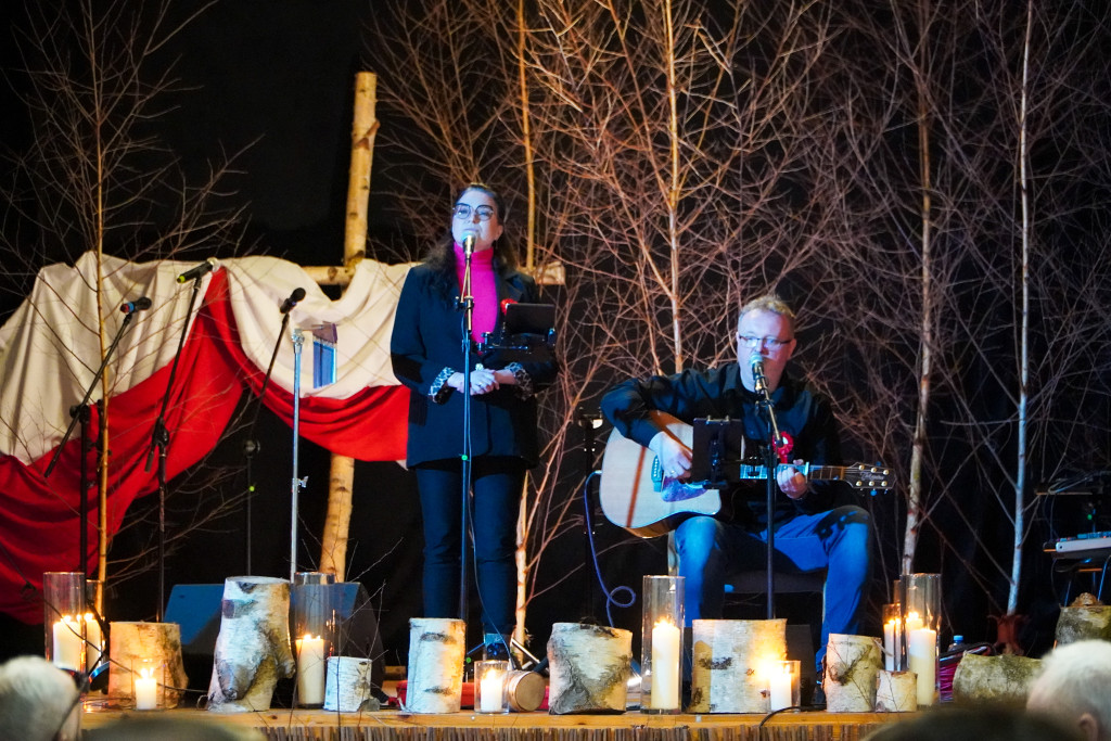 Patriotyczny wieczór w Barwicach – zobacz zdjęcia