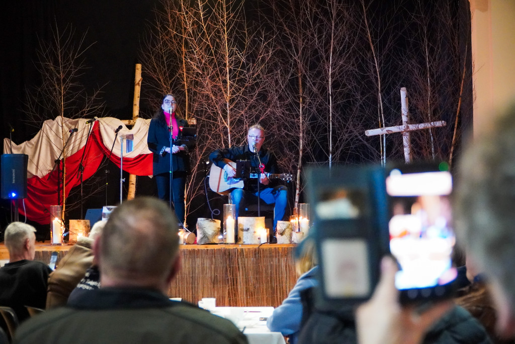 Patriotyczny wieczór w Barwicach – zobacz zdjęcia