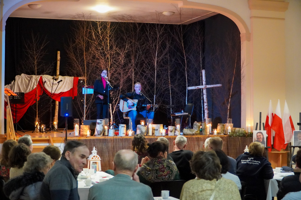 Patriotyczny wieczór w Barwicach – zobacz zdjęcia