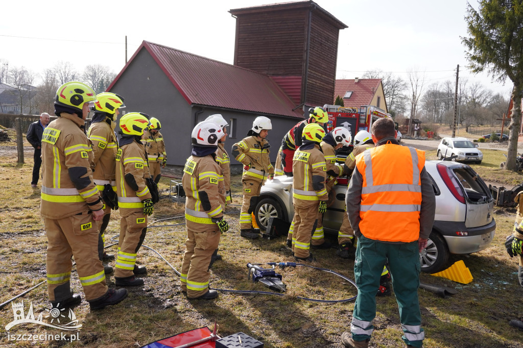 Ćwiczenia ratownictwa drogowego