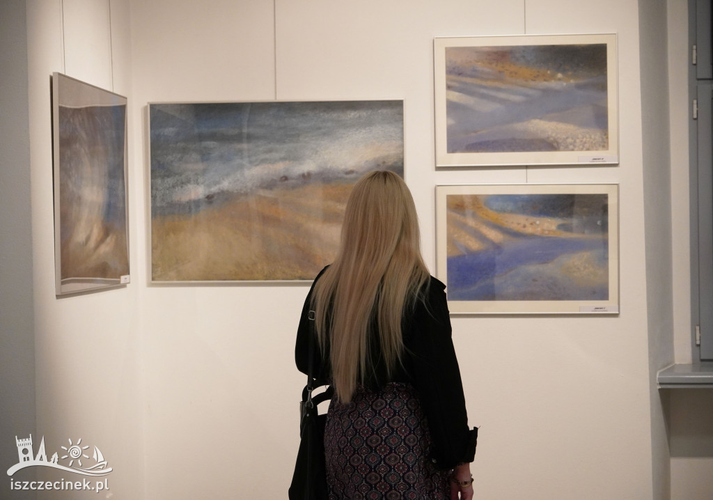 Wernisaż Barbary Pierzgalskiej-Grams w Szczecinku.
