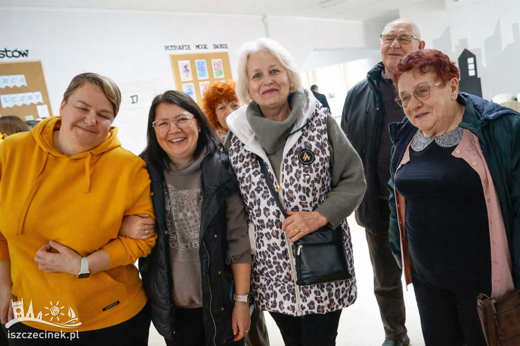 Kolorowe skarpetki i uśmiechy w Turowie