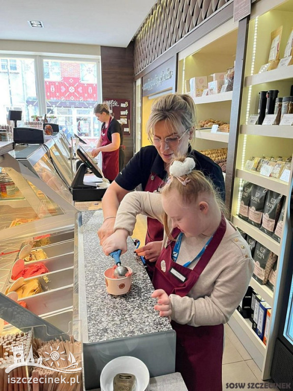 Serwowali radość w Szczecinku. Wyjątkowa akcja uczniów SOSW