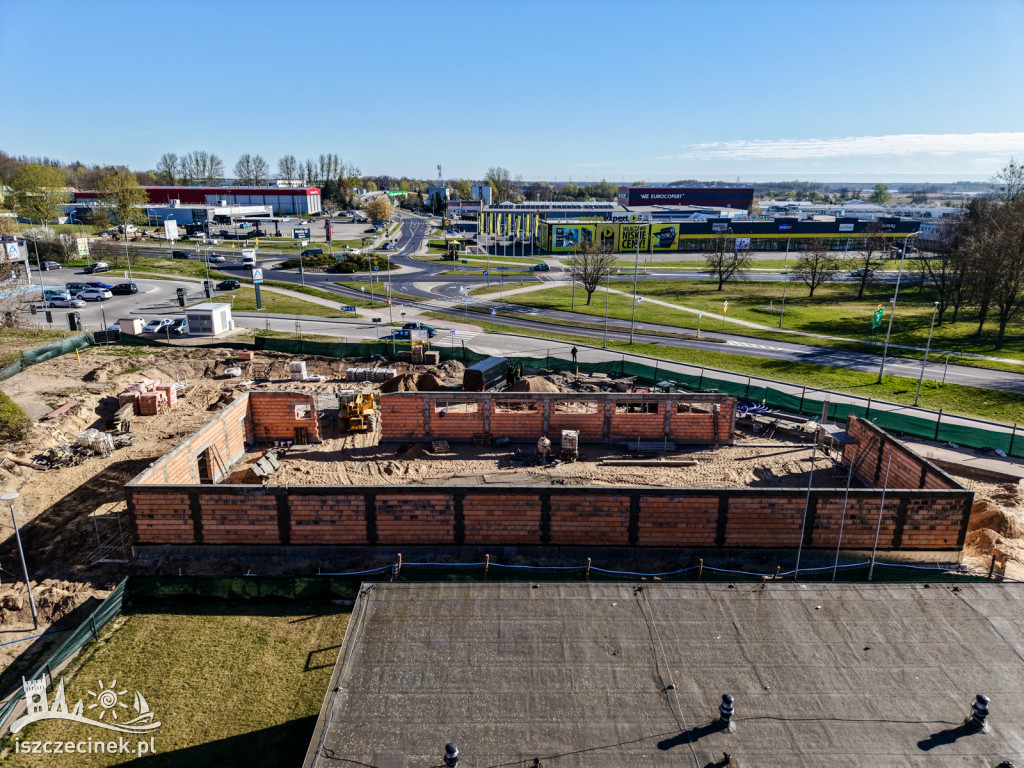 Budowa Dino w Szczecinku nabiera tempa