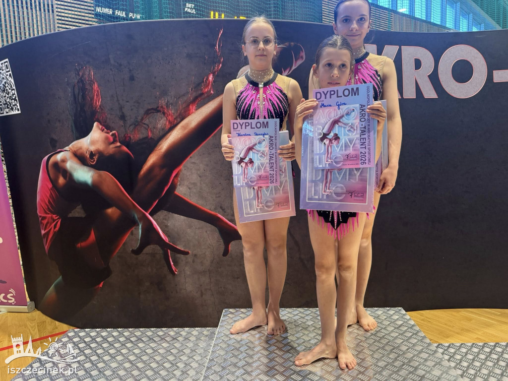 UKS Akrofitness Szczecinek z medalami na AKRO-TALENT 2026 w Lesznie.