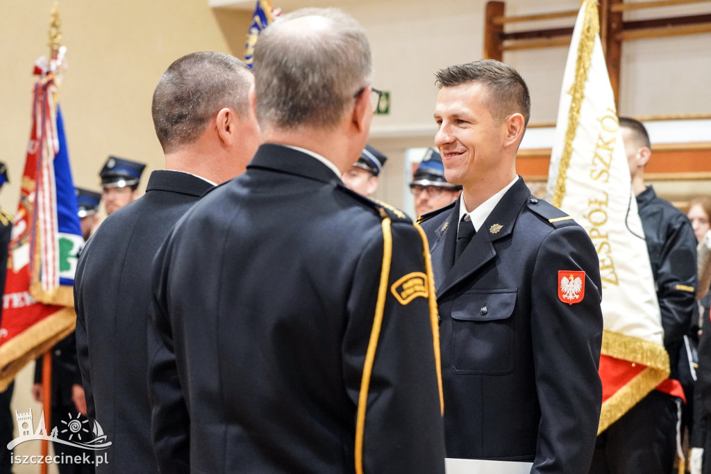 Medale i odznaczenia dla strażaków z powiatu szczecineckiego