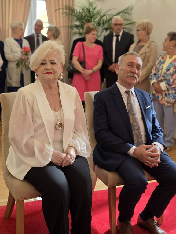Złote Gody Państwa Gondek w USC w Barwicach