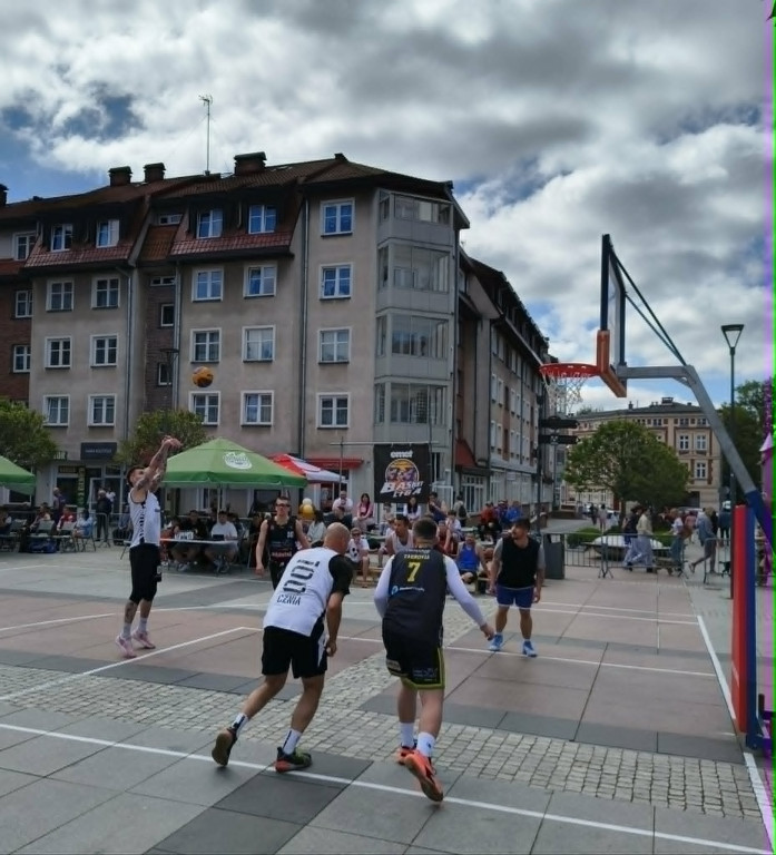 Koszykarskie emocje w centrum miasta
