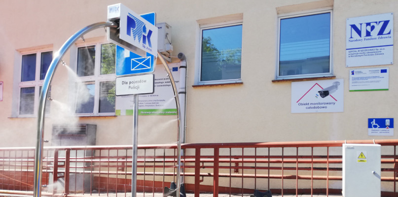 fot. PWiK Szczecinek / Bramka do dezynfekcji to nowoczesne rozwiązanie do walki z koronawirusem. Szpital korzysta z niej nieodpłatnie.