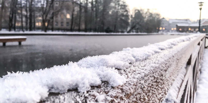 fot. iszczecinek.pl / Jezioro Trzesiecko - pomost Centrum