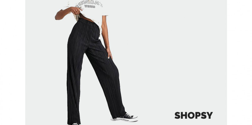 Spodnie damskie z wysokim stanem: połączenia i modne stylizacje